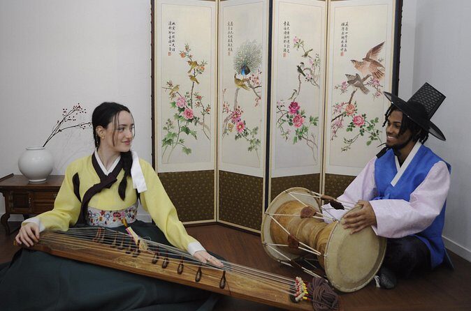 Play Gayageum in Hanbok Cultural Experience in Bukchon - Practical tips before you go