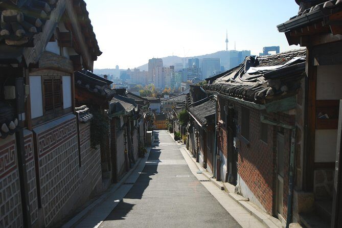 Seoul: Gyeongbok Palace, Bukchon Village, and Gwangjang Tour - Starting near Myeongdong Station so your day doesn’t slip