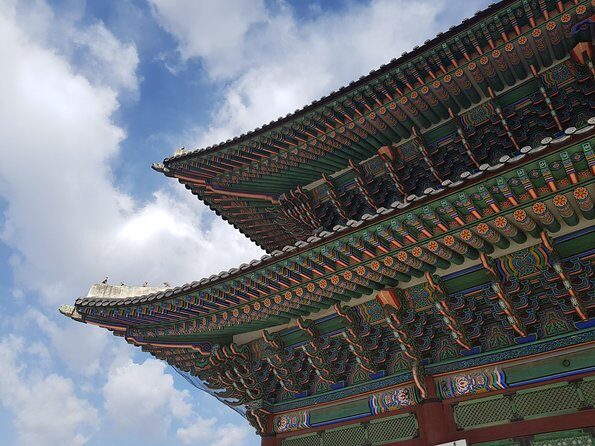 Seoul: Gyeongbok Palace, Bukchon Village, and Gwangjang Tour - Bugak Pavilion (Bugak Palgakjeong): panoramic views without a marathon