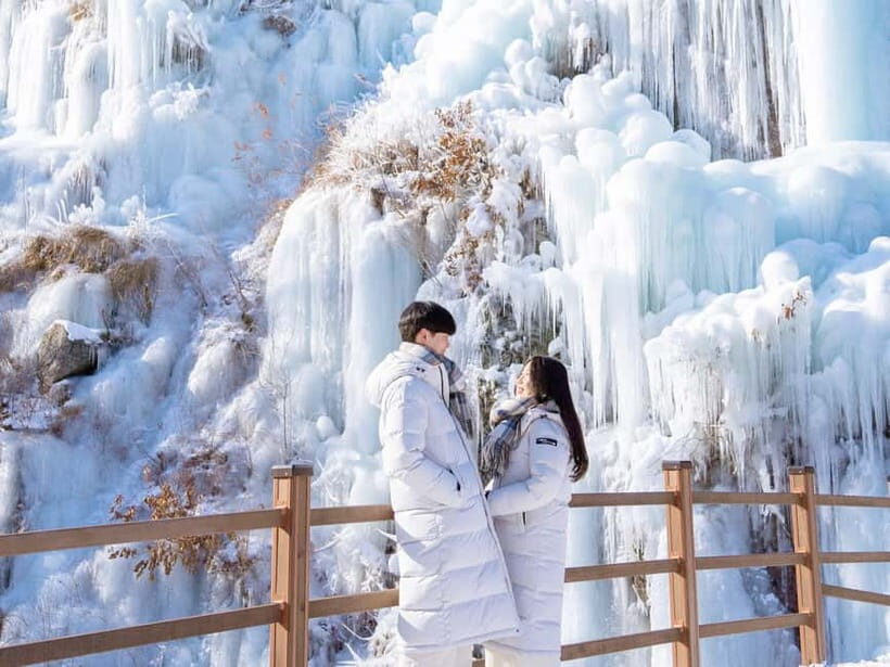 Seoul: Vivaldi Park Winter Ski with Eobi Ice Valley Day Tour - Eobi Ice Valley: 40 minutes of icicles and frozen cliffs