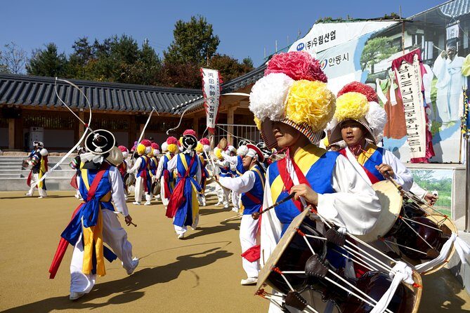 Signature Seoul : Netflix Sites, Street Food & N Seoul Tower - Namsangol Hanok Village: Joseon-style streets near Namsan